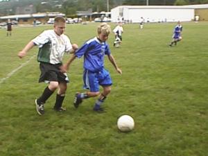 Jordan fights for the ball
